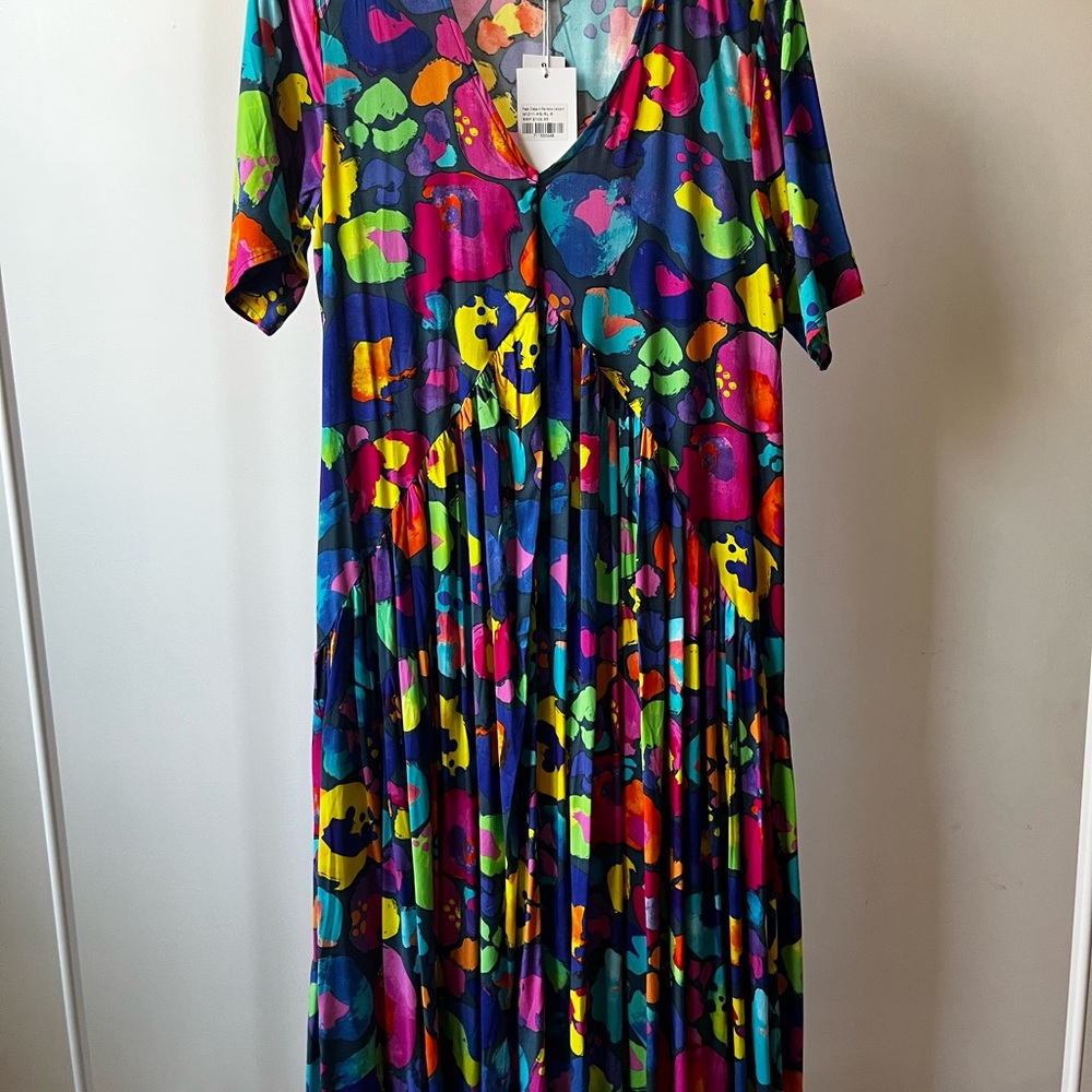 Proud poppy dress NWT